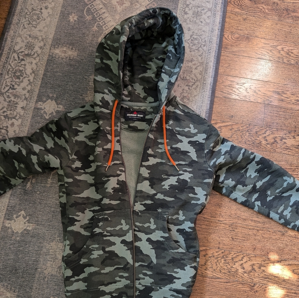 American Giant Camo Hoodie- Never worn